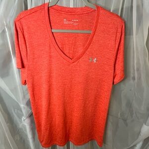 PreLoved in Excellent Condition Under Armour Women's Orange V-Neck Tee in Sz(XL)